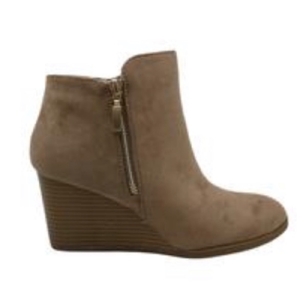 Style & Co Wynonaaf  Fashion Boots, Taupe, Size 10 - Picture 13 of 13